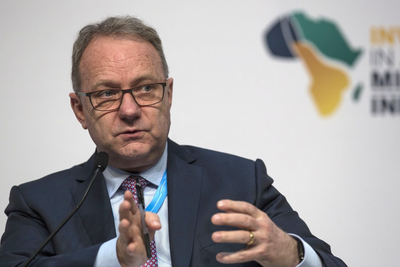 Anglo American lowers dividend after 39% profit fall from lockdowns