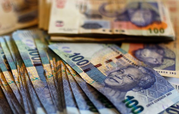 South African rand extends gains versus weak dollar