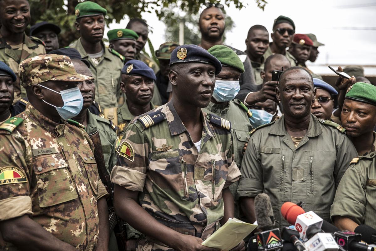 West African leaders call on Mali junta to free president