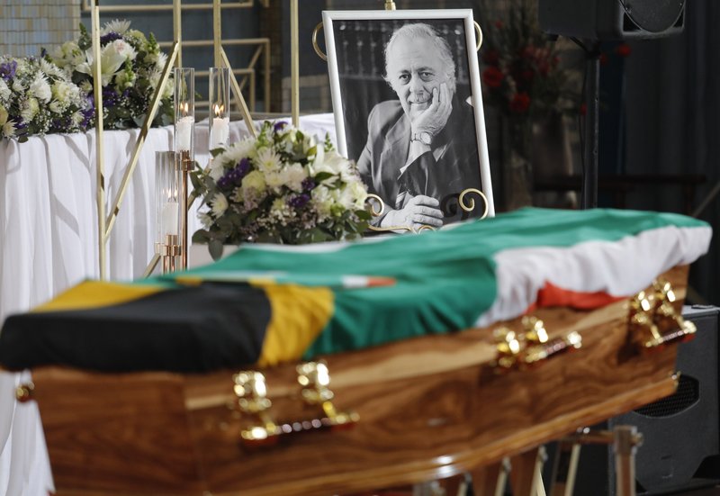 South Africans pay tribute to former Mandela lawyer Bizos