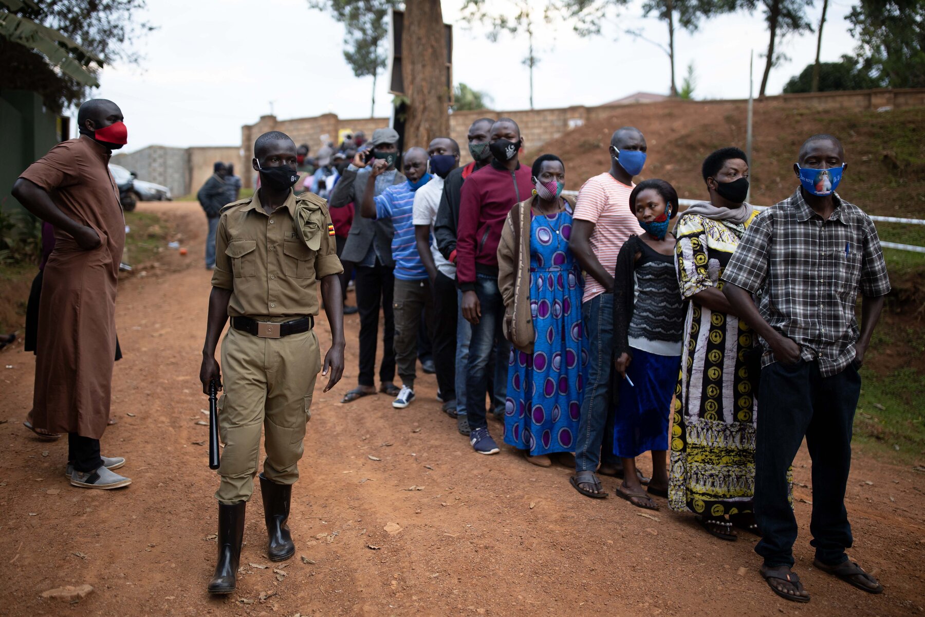 Ugandans go to polls amid raging COVID-19 pandemic