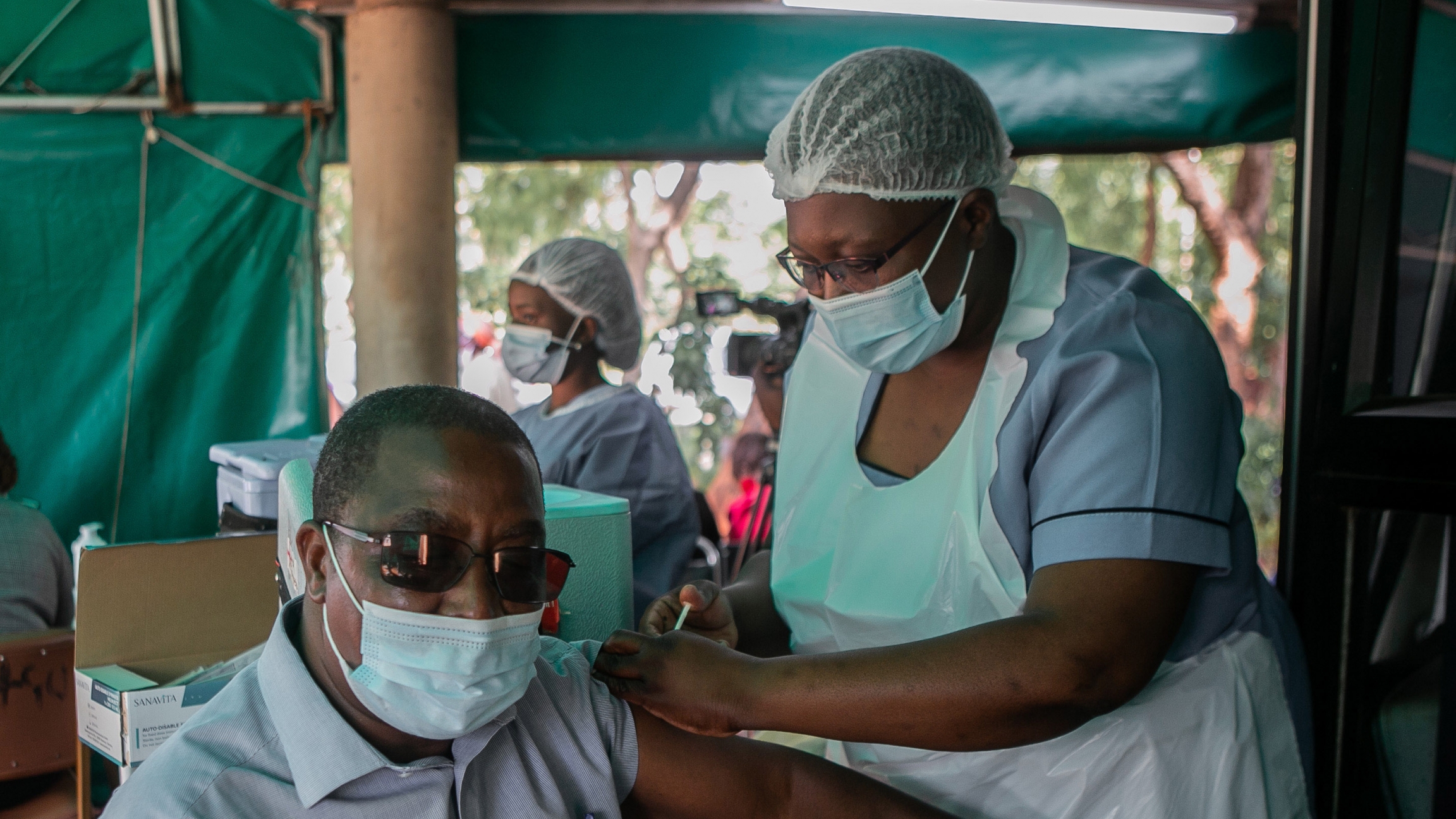 Zimbabwe’s capital decentralizes vaccine rollout to speed up process