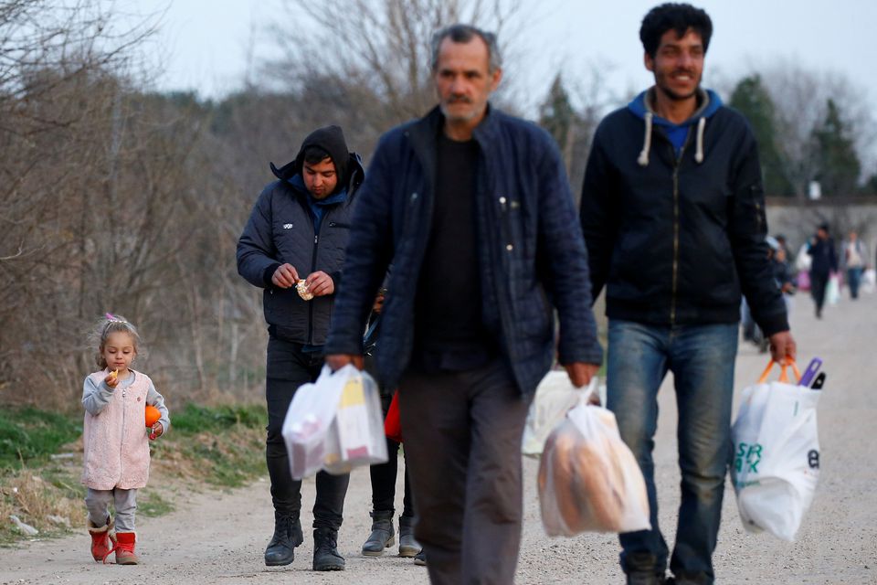 EU considers 3.5 bln euro migrant funding for Turkey, diplomats say