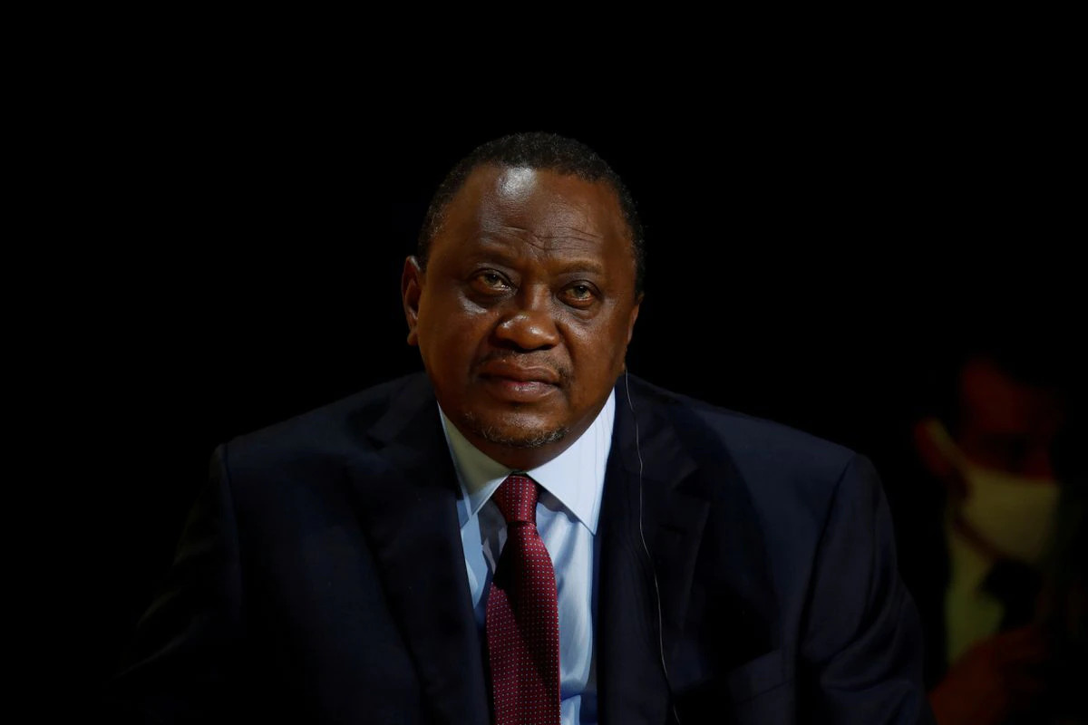 Kenyan president urges Ethiopia to open up mobile money market