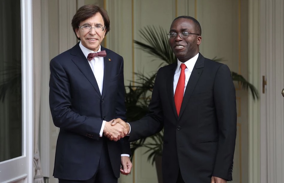 Former Congo PM has immunity lifted over corruption allegations