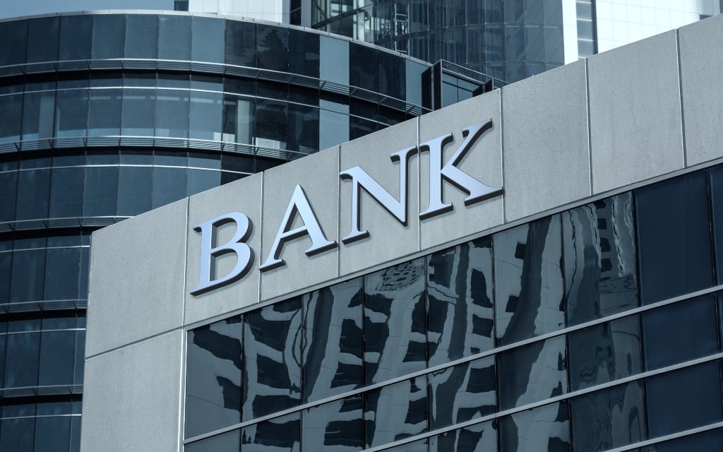World’s oldest bank faces an uncertain future as talks collapse