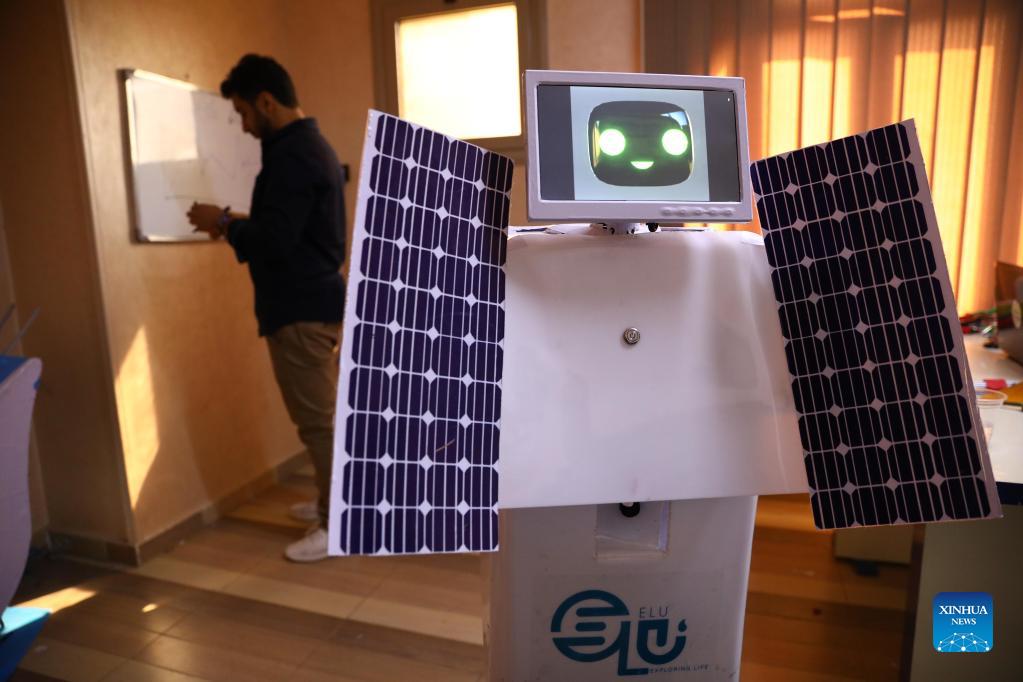 Egyptian engineer builds robot using AI technology to generate water from air