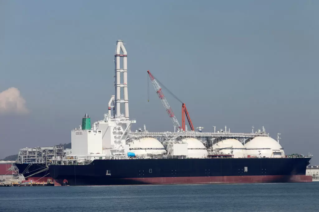 US, China to Lead Global LNG Exports, Imports in 2022