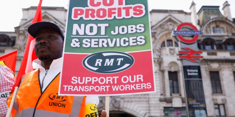 UK economic crisis widens with rising inflation and inequality