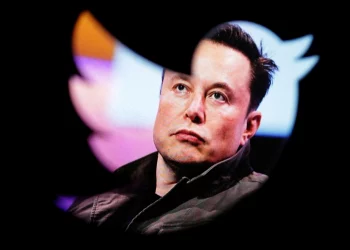 Elon Musk fires Twitter board, making himself sole director