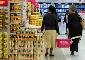 South Africa consumer confidence recovers in fourth quarter