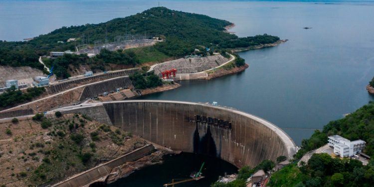 Zimbabwean industries engage government over crippling power shortages
