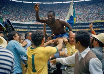 Africa Remembers Pele-Mfalme wa Soka/King of Football