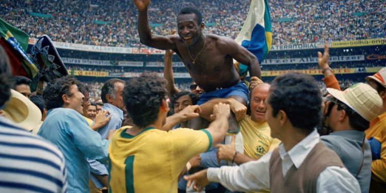 Africa Remembers Pele-Mfalme wa Soka/King of Football