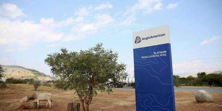 Amplats warns of sharp profit fall after delayed smelter rebuild