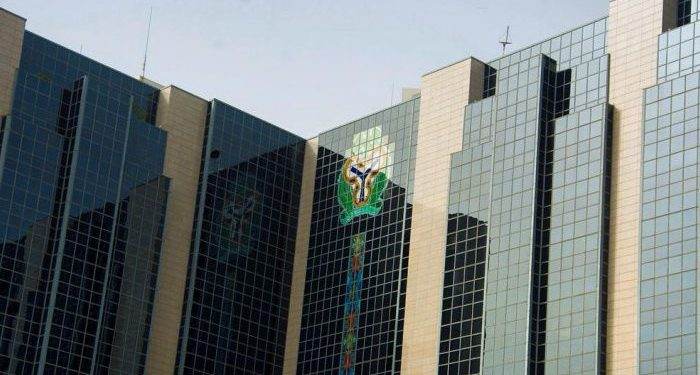 Nigeria lets market set currency exchange rate to stabilise economy