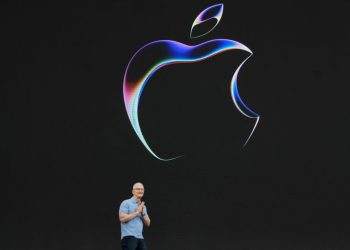 Apple’s market value ends above $3 trillion for the first time