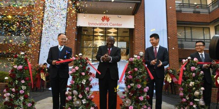 South African President Welcomes Huawei Innovation Center for Economic Growth