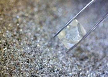 Zimbabwe Central Bank’s Diamond Stockpile Boosts Mineral Reserves