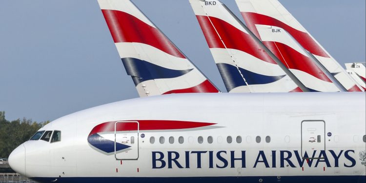 UK Air Traffic Control Glitch Sparks Chaos