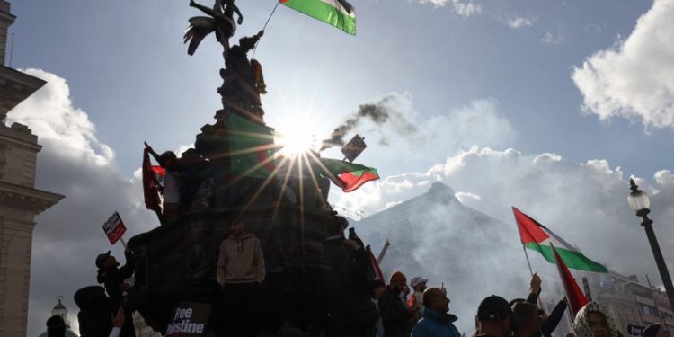 International Protests Erupt in Solidarity with Palestine Amid Escalating Israel-Hamas Conflict