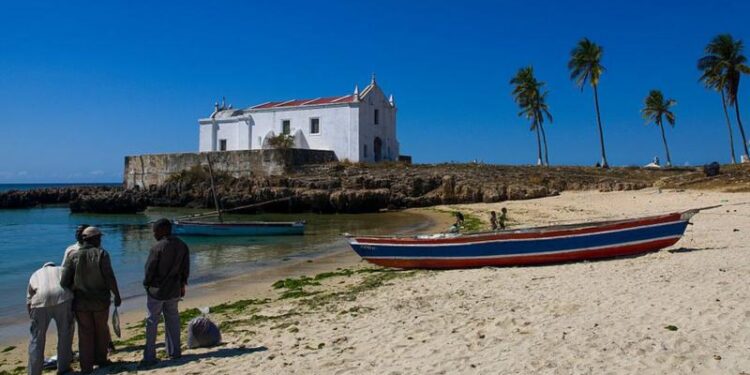 Tragedy Strikes: Over 90 Dead as Ferry Sinks off Mozambique’s Northern Coast