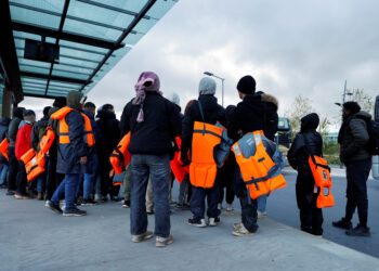 Controversy Surrounds UK’s Asylum Policy as First Immigrant Departs for Rwanda”