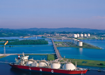 LNG Investments Surge as Oil Demand Slows