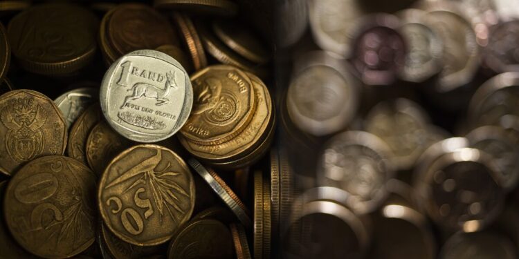 South African Rand Strengthens Amidst Expectations of Fed Rate Cut
