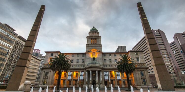 South African Fund Managers Bullish on Domestic Equities Amid Economic Optimism