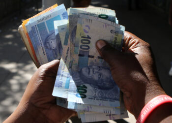 South African Rand Strengthens Amid Improved Risk Sentiment