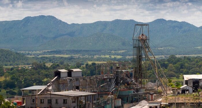 Zimbabwe’s Kuvimba Seeks Partners for Gold and Lithium Expansion
