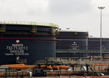 Dangote Oil Refinery Commences Gasoline Processing Amidst Crude Supply Challenges