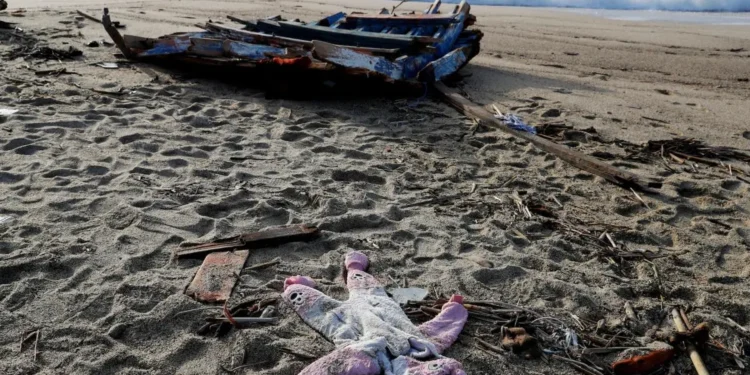 45 Dead, 111 Missing After Smugglers Force Migrants into Sea off Djibouti
