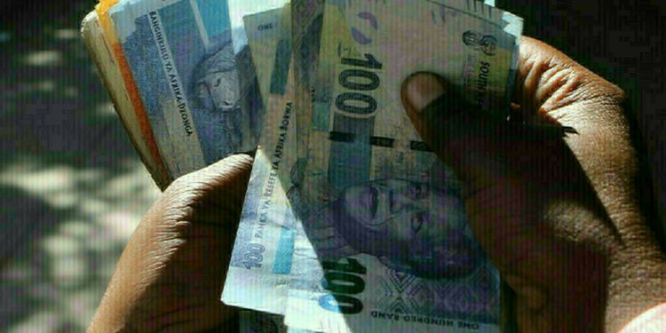South African Rand Holds Steady Amidst Investor Caution Pre-Budget Statement