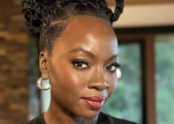 New Era in Zim Theatre: Almasi Collaborative Arts Debuts “Family Riots“