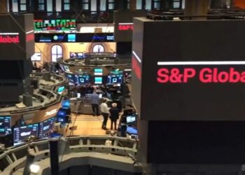 S&P Global Warns of Increased Sovereign Defaults Amidst Rising Debt and Borrowing Costs