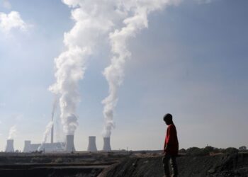 South Africa Negotiates Climate Funding as Coal Plants Remain Operational