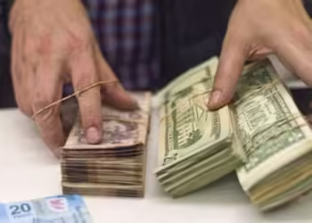 Emerging Market Bond Funds Witness Largest Weekly Outflow in Over Two Years