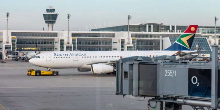 South African Airways Pilots End Strike Following Salary Agreement