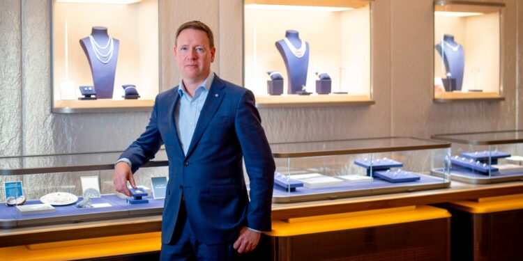 De Beers CEO Highlights Botswana’s Leadership in Diamond Sustainability
