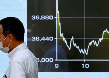 Global Markets Tumble as Trump’s Tariffs Spark Trade War Fears