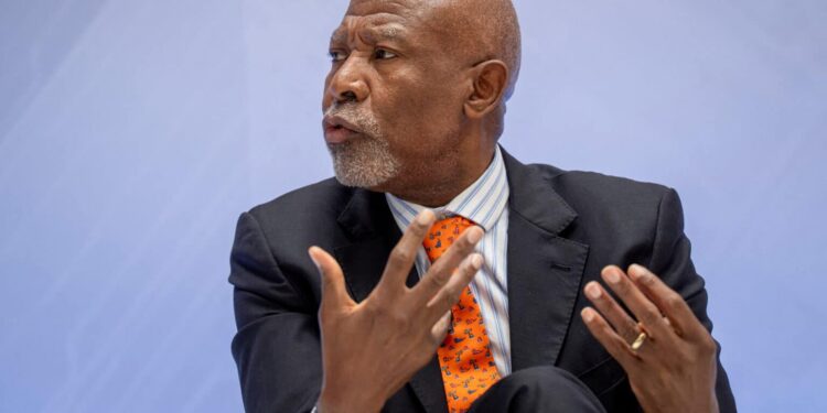 South African Reserve Bank Sees Limited Economic Impact from US Tariffs