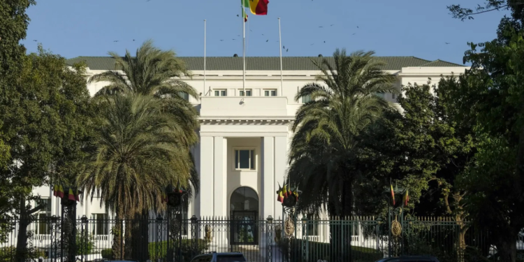 Senegal Extends Timeline for $719 Million Domestic Bond Offering Amid Regional Fiscal Shifts