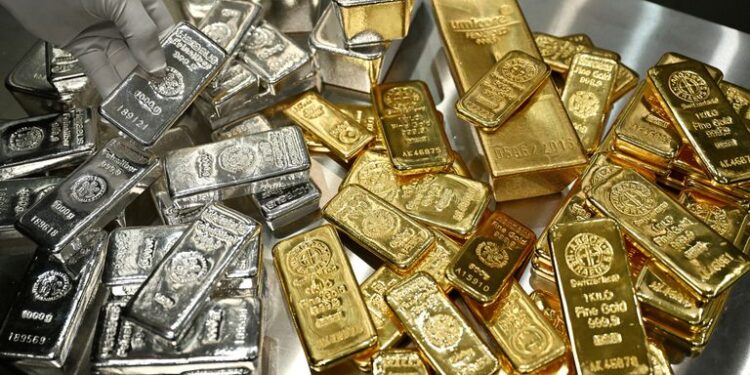 Silver Leads the 2025 Global Commodities Market as Energy and Agricultural Prices Struggle