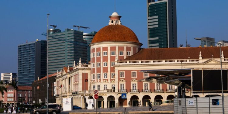 Angola’s Central Bank Lowers Benchmark Rate as Inflation Eases
