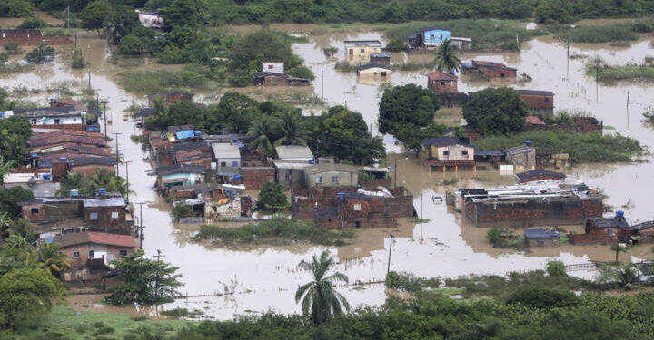 Catastrophic Flooding Displaces Over 640,000 in Mozambique