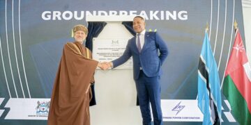 Botswana launches 500 MW solar and battery project in Maun