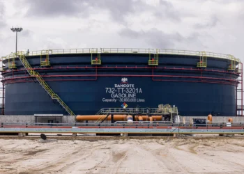 Dangote Refinery Seeks Global Crude Supply as Domestic Output Falls Short