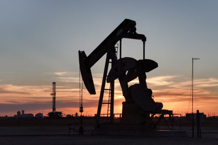 Oil Slips as Iran Ceasefire Holds and Trump Heads to China